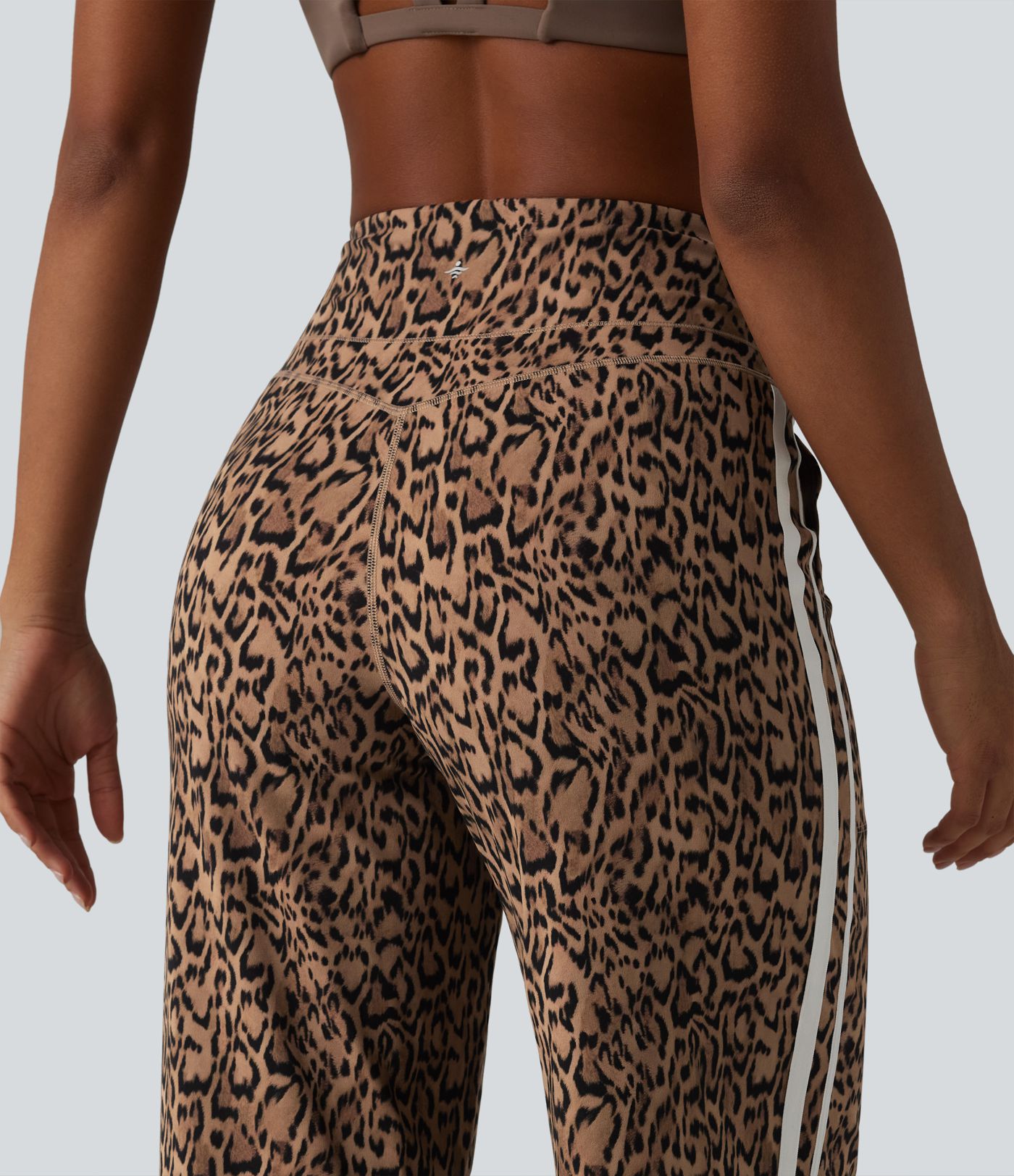 Halara UltraSculpt™ - Yogahose mit hohem Bund, Seitentaschen, Bauchkontrolle, Leopardenmuster, Streifen und geradem Bein Halara UltraSculpt™ - Yogahose mit hohem Bund, Seitentaschen, Bauchkontrolle, Leopardenmuster, Streifen und geradem Bein