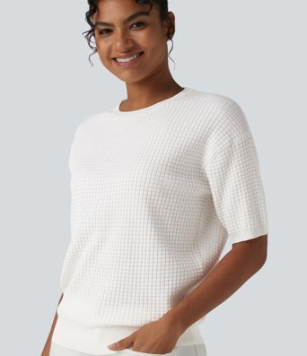 Lässiger Pullover mit Rundhalsausschnitt, kurzen Ärmeln und Waffelstoff