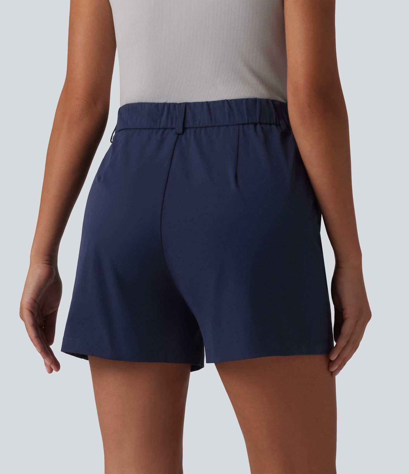 Office shorts made of elastic poplin with a mid-rise waist and side pockets - 10.2 cm