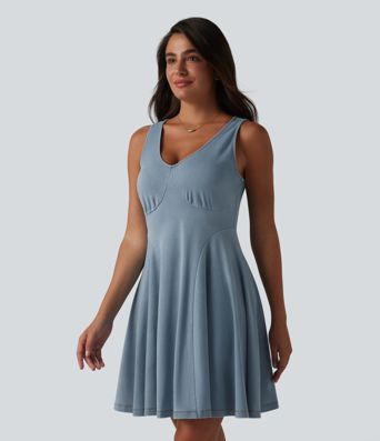 Halara Flex™ - Ausgestelltes, ärmelloses Minikleid aus verwaschenem Lyocell-Denim mit V-Ausschnitt