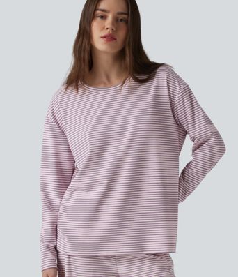 Striped lounge top with round neck and long sleeves