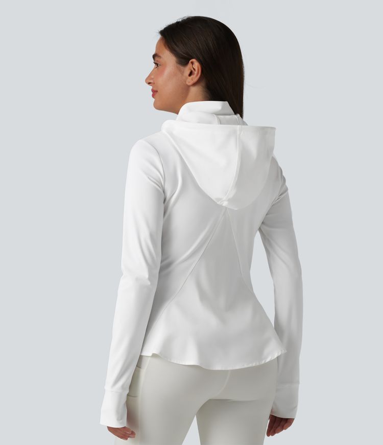 Weiß Schmale Wanderjacke mit abnehmbarer Kapuze, Daumenlöchern und Rüschensaum / 1