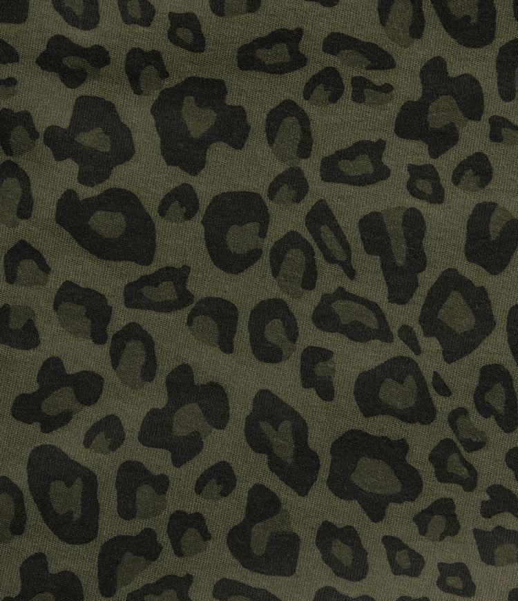 Lässiger, kurzer Overall mit Seitentaschen, verstellbaren Trägern, Leopardenmuster und umgeschlagenem Saum