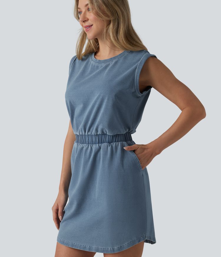 Halara Flex™ Denim Mini-Freizeitkleid mit Rundhalsausschnitt, ärmellos, abgerundetem Saum und Taschen