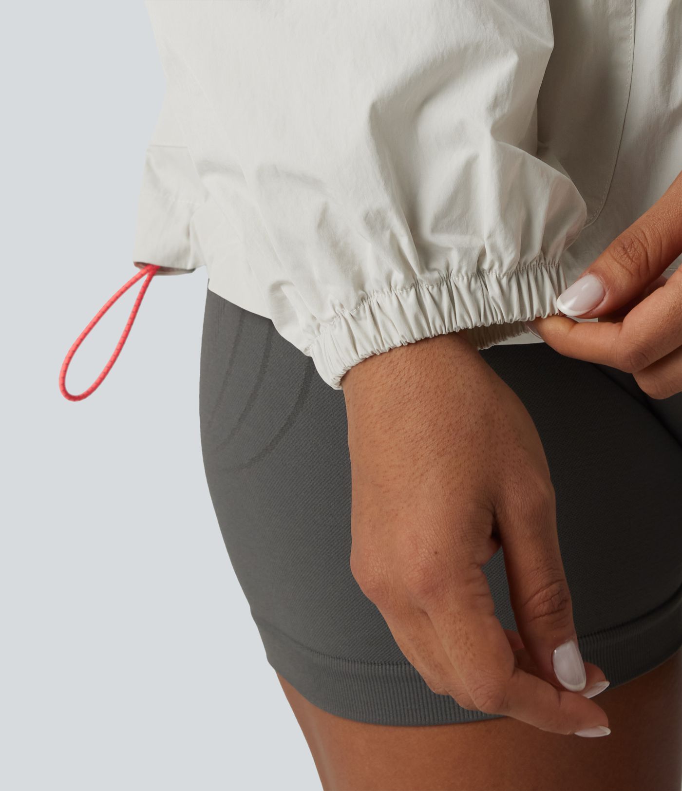 Water Repellent Reflective Hooded Long Sleeve Running Windbreaker Jacket with Pockets