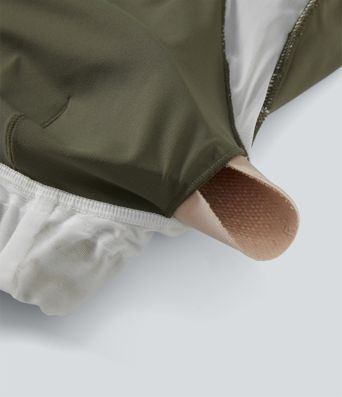 Veste yoga push-up zippée à manches longues avec passants pouces et ourlet à volants Halara UltraSculpt™