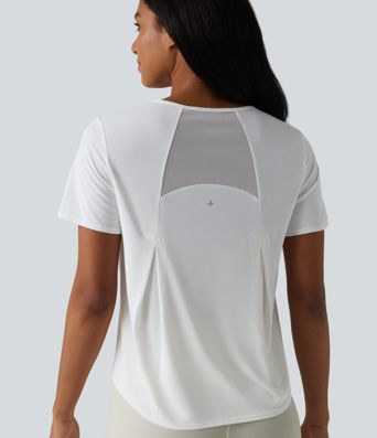 Lauf- und Sporttop mit Rundhalsausschnitt, kurzen Ärmeln und kontrastierendem Mesh-Einsatz am abgerundeten Saum