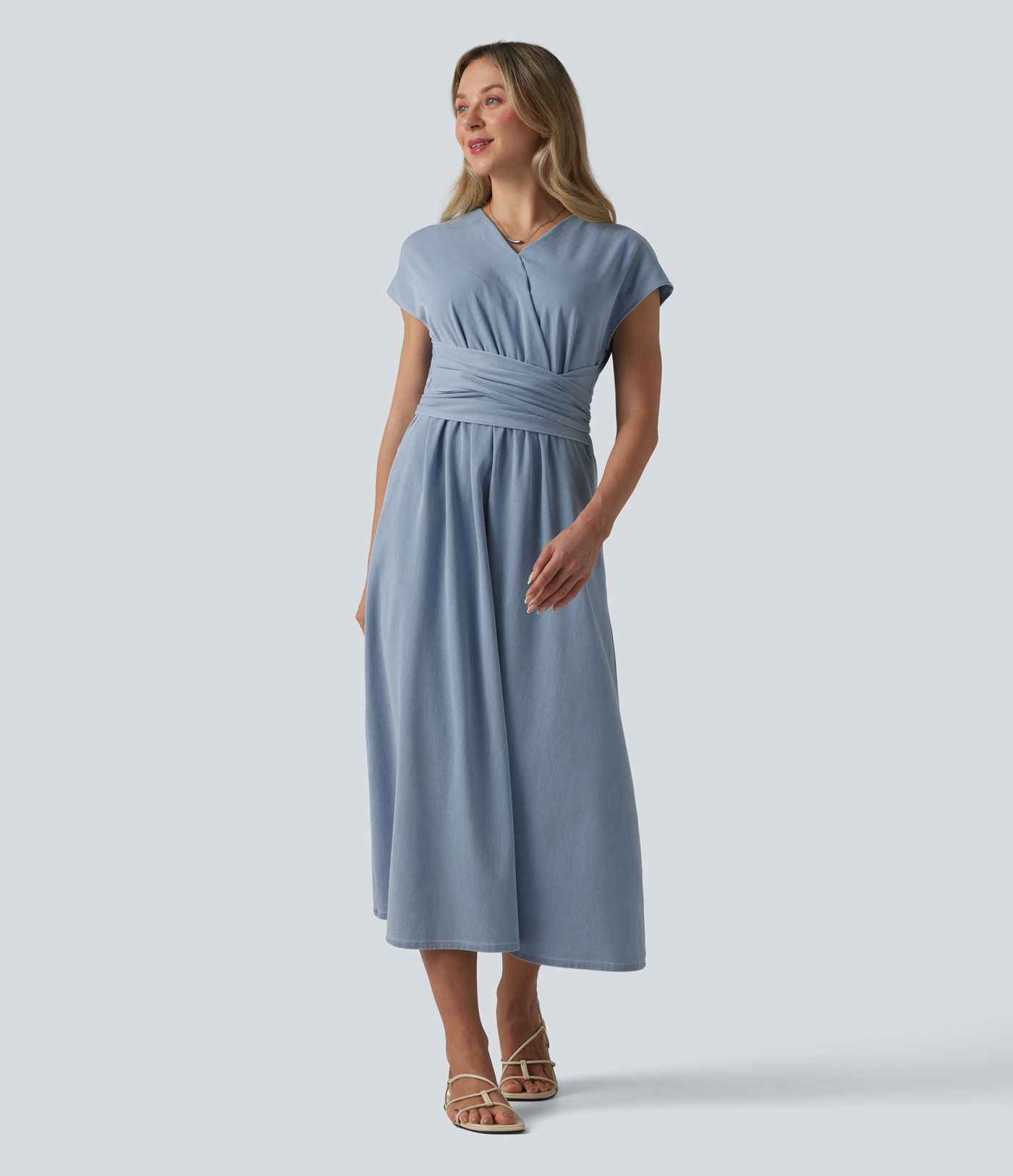 Halara Flex™ vestido midi casual de denim con escote en V, mangas cortas, lazo trasero y bolsillos Halara Flex™ vestido midi casual de denim con escote en V, mangas cortas, lazo trasero y bolsillos