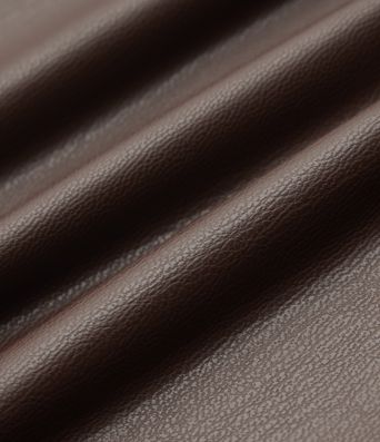 Lässige Bermuda-Shorts aus elastischem Kunstleder mit mittelhohem Bund und Seitentaschen - 25,4 cm Lässige Bermuda-Shorts aus elastischem Kunstleder mit mittelhohem Bund und Seitentaschen - 25,4 cm