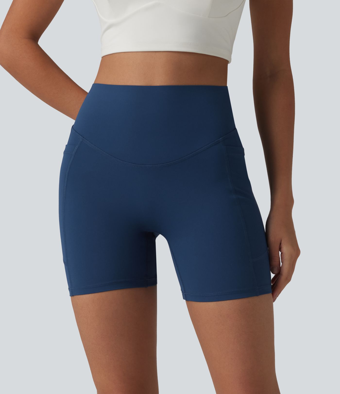 Halara UltraSculpt™ short de vélo d'entraînement taille haute 5'' à maintien du ventre et effet rehausseur des fesses, avec poches
