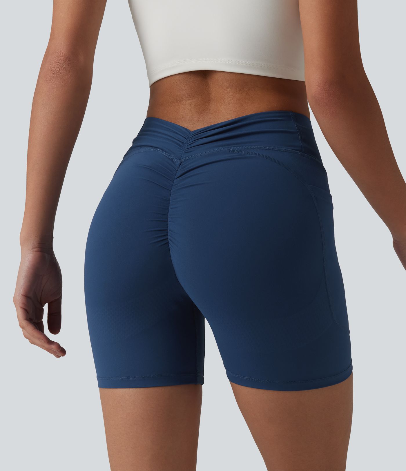 Halara UltraSculpt™ short de vélo d'entraînement taille haute 5'' à maintien du ventre et effet rehausseur des fesses, avec poches