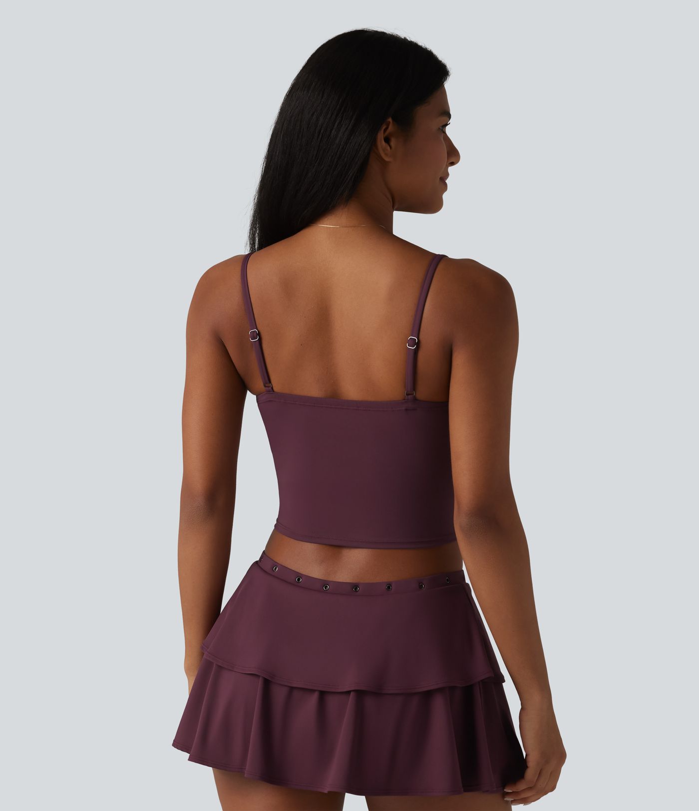 Débardeur court décontracté SoftlyZero™ à bretelles ajustables et œillets, avec soutien-gorge intégré et toucher frais.