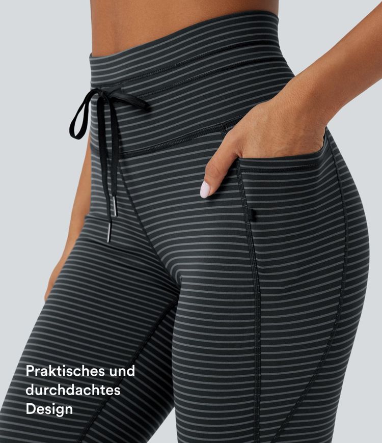 Gestreifte Yoga-Leggings mit hohem Bund, Seitentaschen und Kordelzug