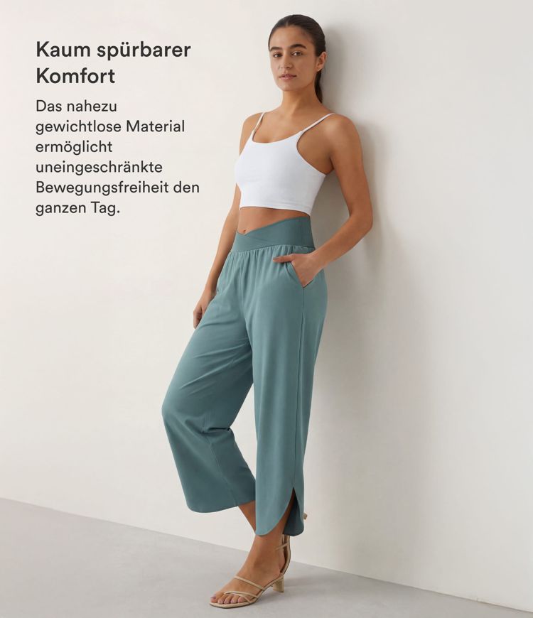 Breezeful™ Plissierte Crossover-Urlaubs-Hose mit hohem Bund und Seitentaschen - schnelltrocknend