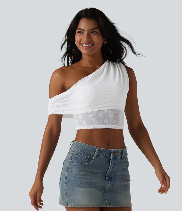 Casual, one-shoulder sports top in ruched lace with built-in bra