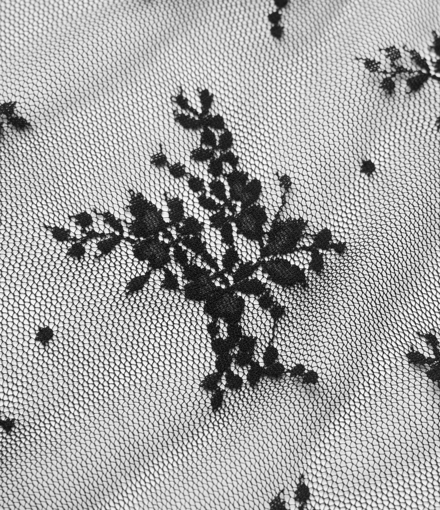 Robe de soirée deux pièces en dentelle à col rond et manches à volants