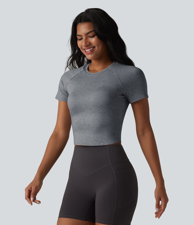 Yoga-Sport-Top mit Rundhalsausschnitt, kurzen Ärmeln und integriertem BH