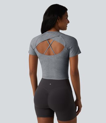 Yoga-Sport-Top mit Rundhalsausschnitt, kurzen Ärmeln und integriertem BH