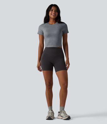 Yoga-Sport-Top mit Rundhalsausschnitt, kurzen Ärmeln und integriertem BH