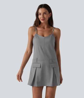 Lässiges Slipkleid mit kurzen, gerafften Streifen und Taschen