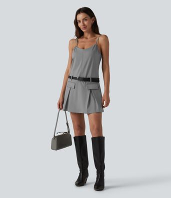 Lässiges Slipkleid mit kurzen, gerafften Streifen und Taschen