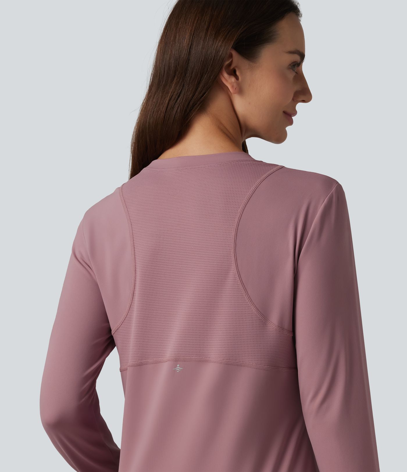 Round Neck Long Sleeve Curved Hem Eyelet Cool Touch Quick Dry Running Sports Top-UPF50+