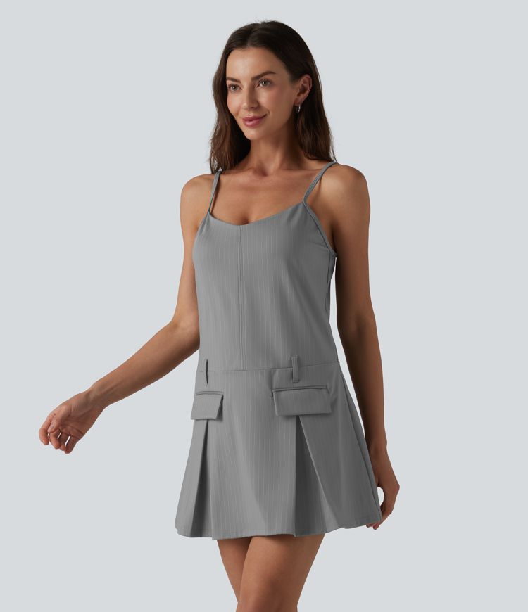 Lässiges Slipkleid mit kurzen, gerafften Streifen und Taschen