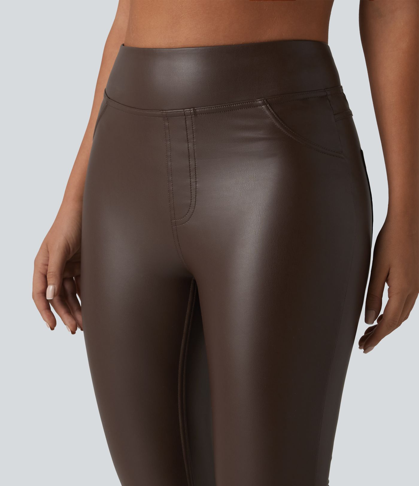 Pantalon skinny casual taille haute en simili cuir extensible avec poches Pantalon skinny casual taille haute en simili cuir extensible avec poches