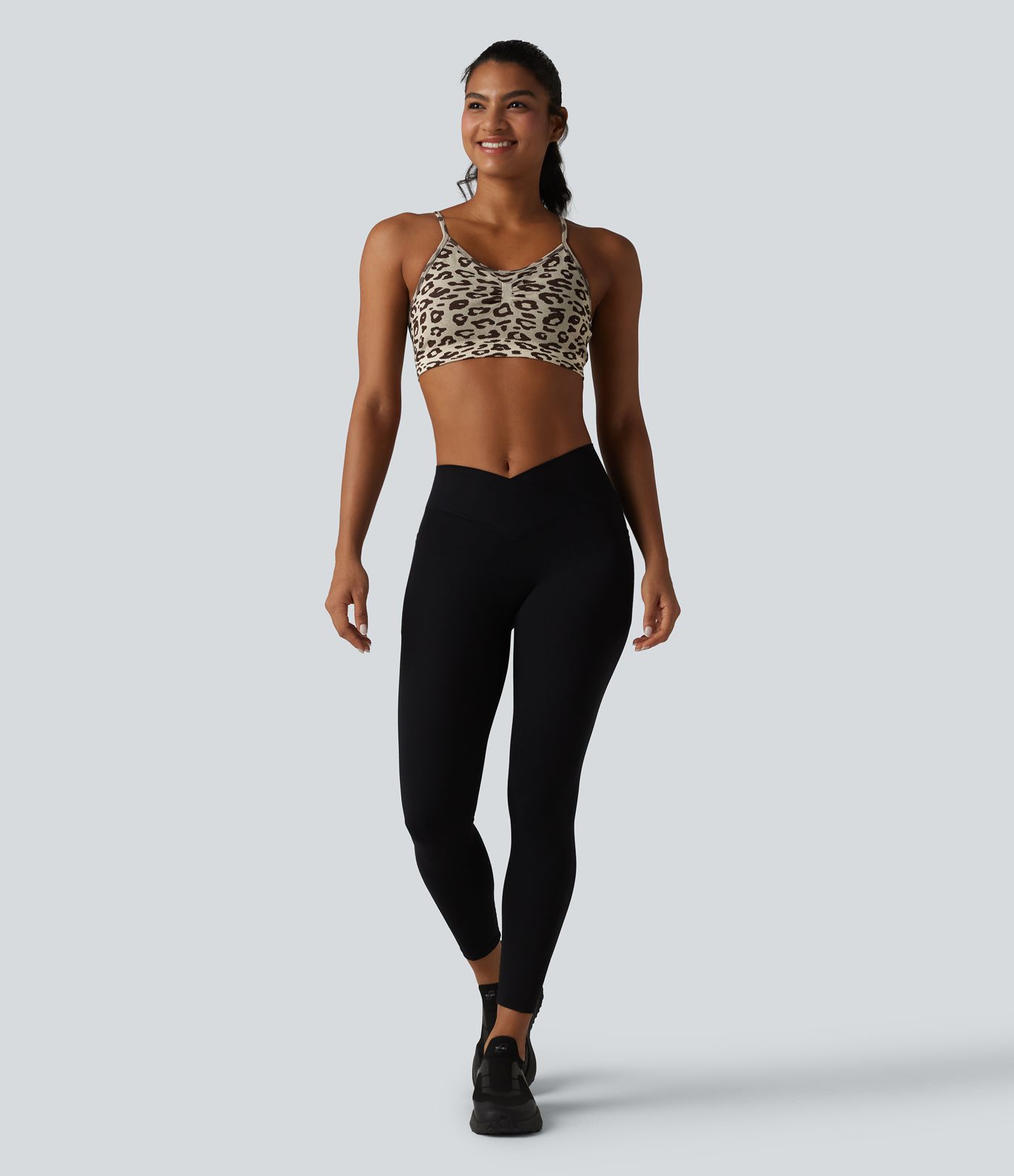 OneForm Brassière de sport de yoga sans couture imprimé léopard bretelles ajustables froncée avec soutien-gorge intégré