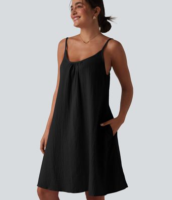 Lässiges Minikleid aus Baumwolle mit verstellbaren Trägern und Seitentaschen