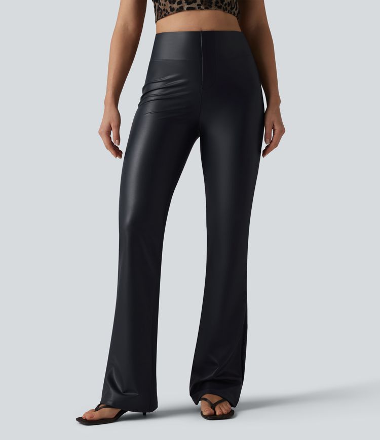 Hochgeschnittene, dehnbare Freizeithose aus PU mit hohem Bund und Taschen