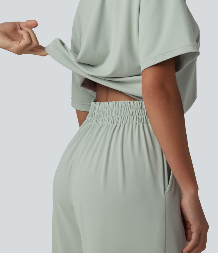 Lässiger Jumpsuit mit U-Boot-Ausschnitt, Seitentaschen, kurzen Ärmeln und Kordelzug - Easy Peezy Edition