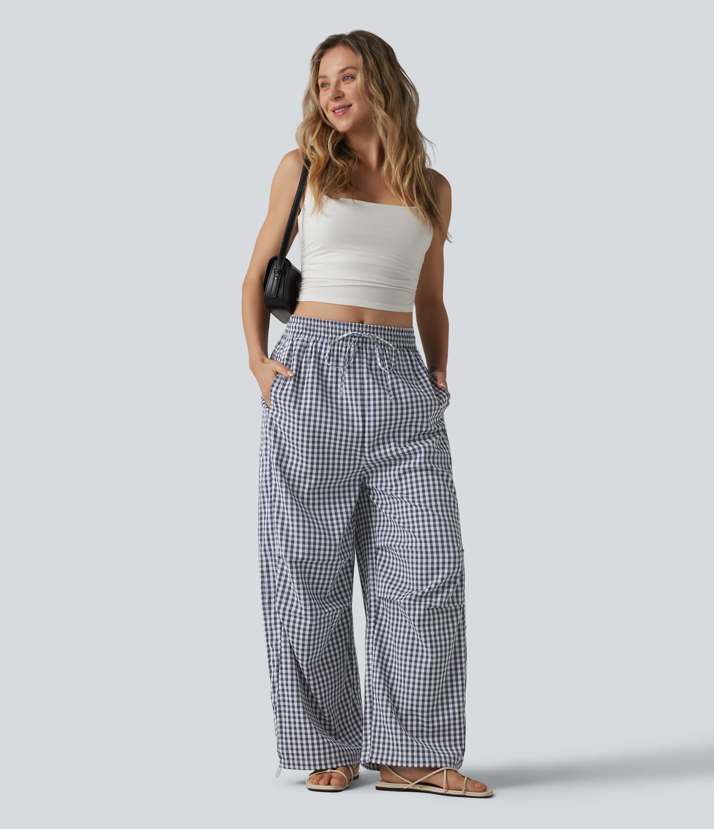 Freizeithose mit mittlerer Bundhöhe, Kordelzug, weiter Passform, Vichy-Karo und Taschen