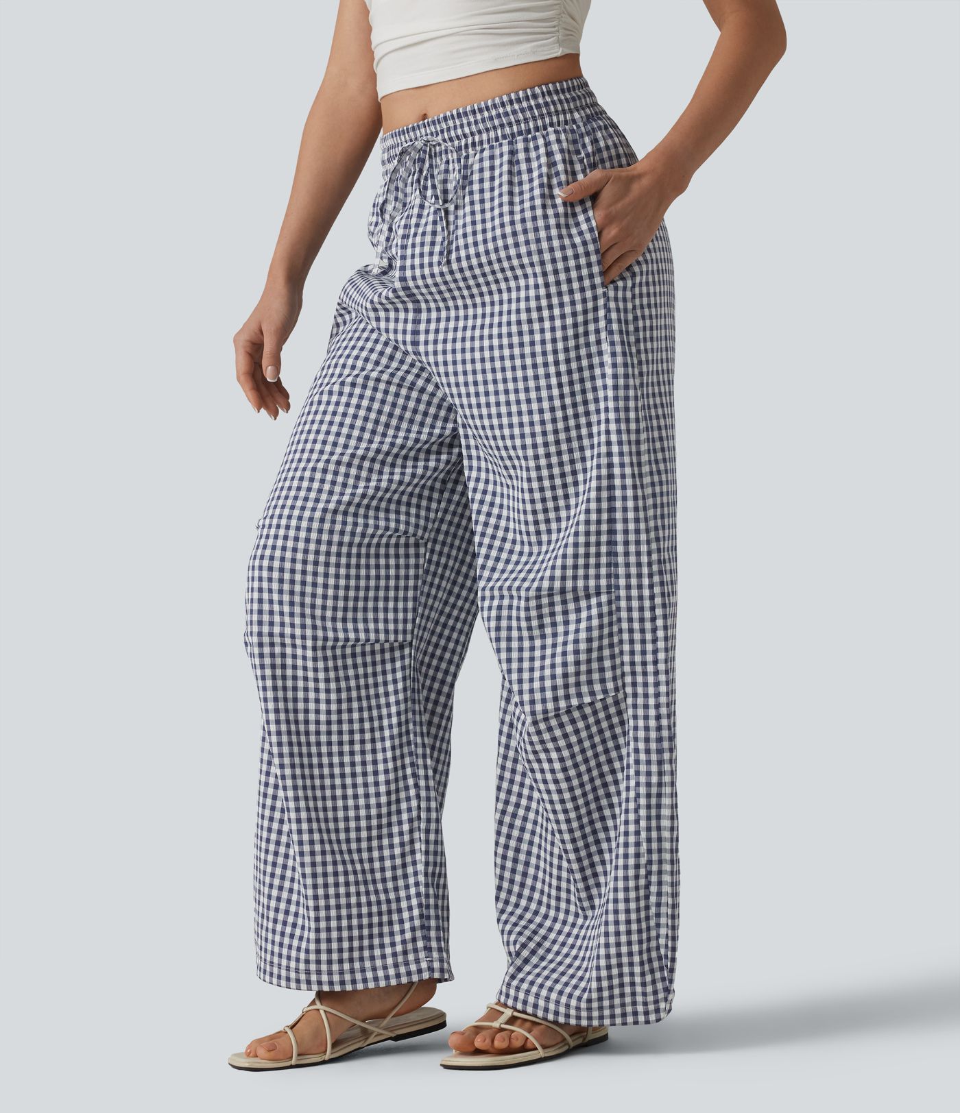 Freizeithose mit mittlerer Bundhöhe, Kordelzug, weiter Passform, Vichy-Karo und Taschen