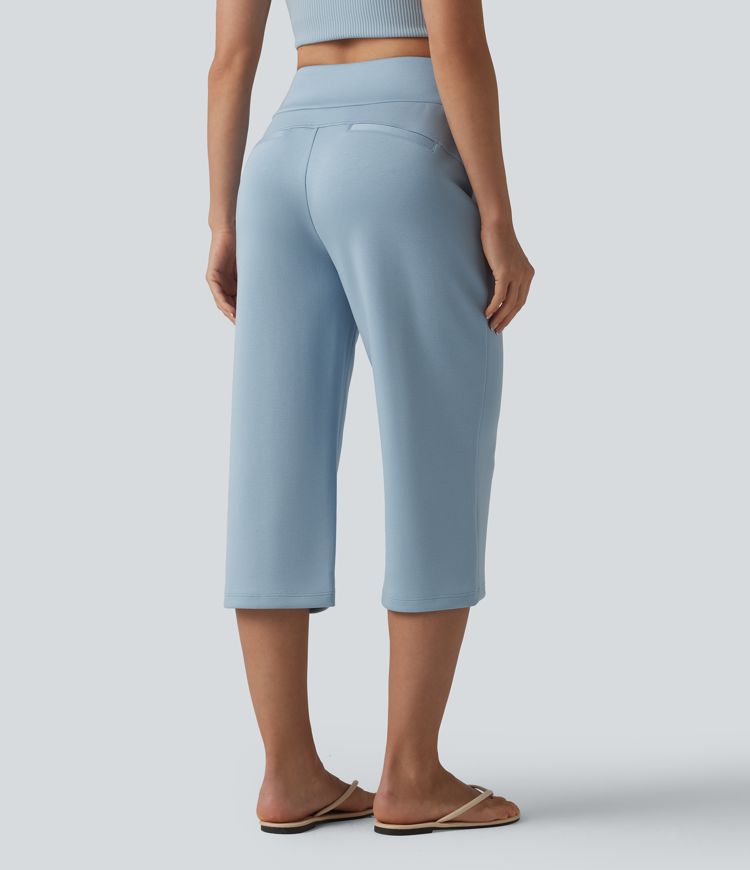 Lässige Capri-Hose mit hohem Bund, Seitentaschen, Kordelzug und geradem Bein