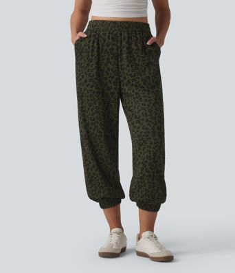 Lässige Jogginghose mit hohem Bund, mehreren Taschen und Leopardenmuster