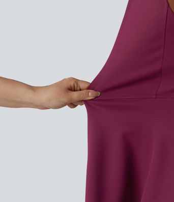 Lässiges Crêpe-Trägertop mit V-Ausschnitt und Reißverschluss.