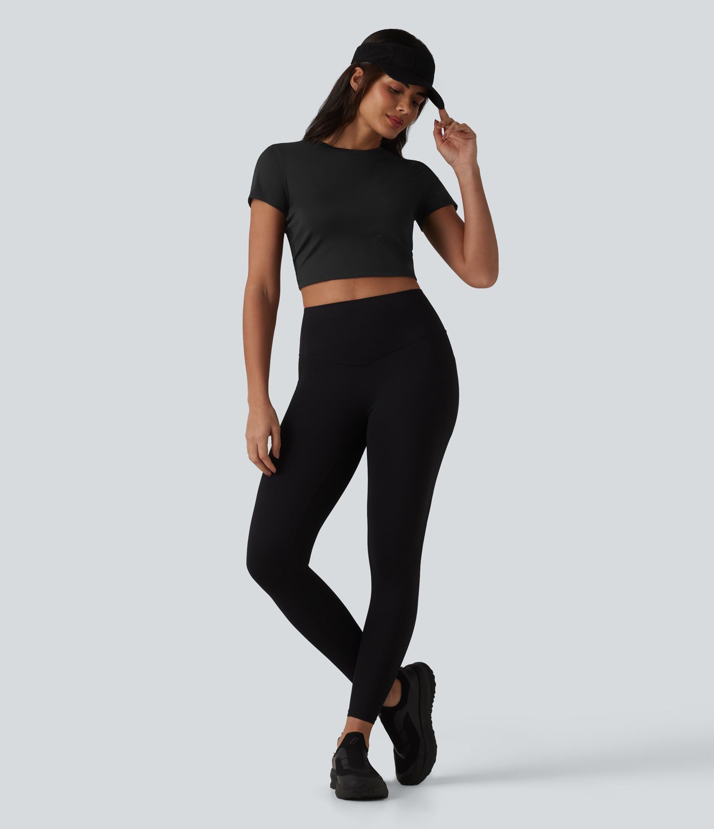 Haut de sport SoftlyZero™ Airy à col rond, manches courtes, dos échancré, maille respirante au toucher frais, protection UPF50+