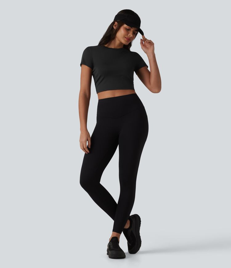 Haut de sport SoftlyZero™ Airy à col rond, manches courtes, dos échancré, maille respirante au toucher frais, protection UPF50+