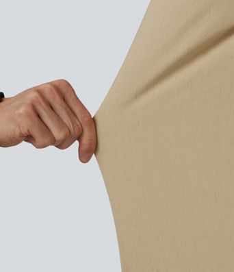 Casual trousers made of stretchy linen with a high waist, side pockets and a straight leg