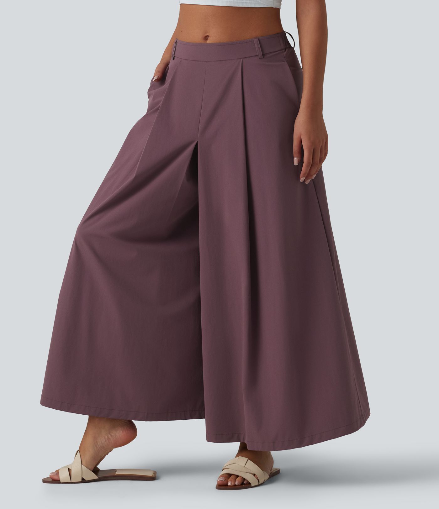 Mittelhoch geschnittene, plissierte 7/8-Freizeit-Culottes mit Taschen