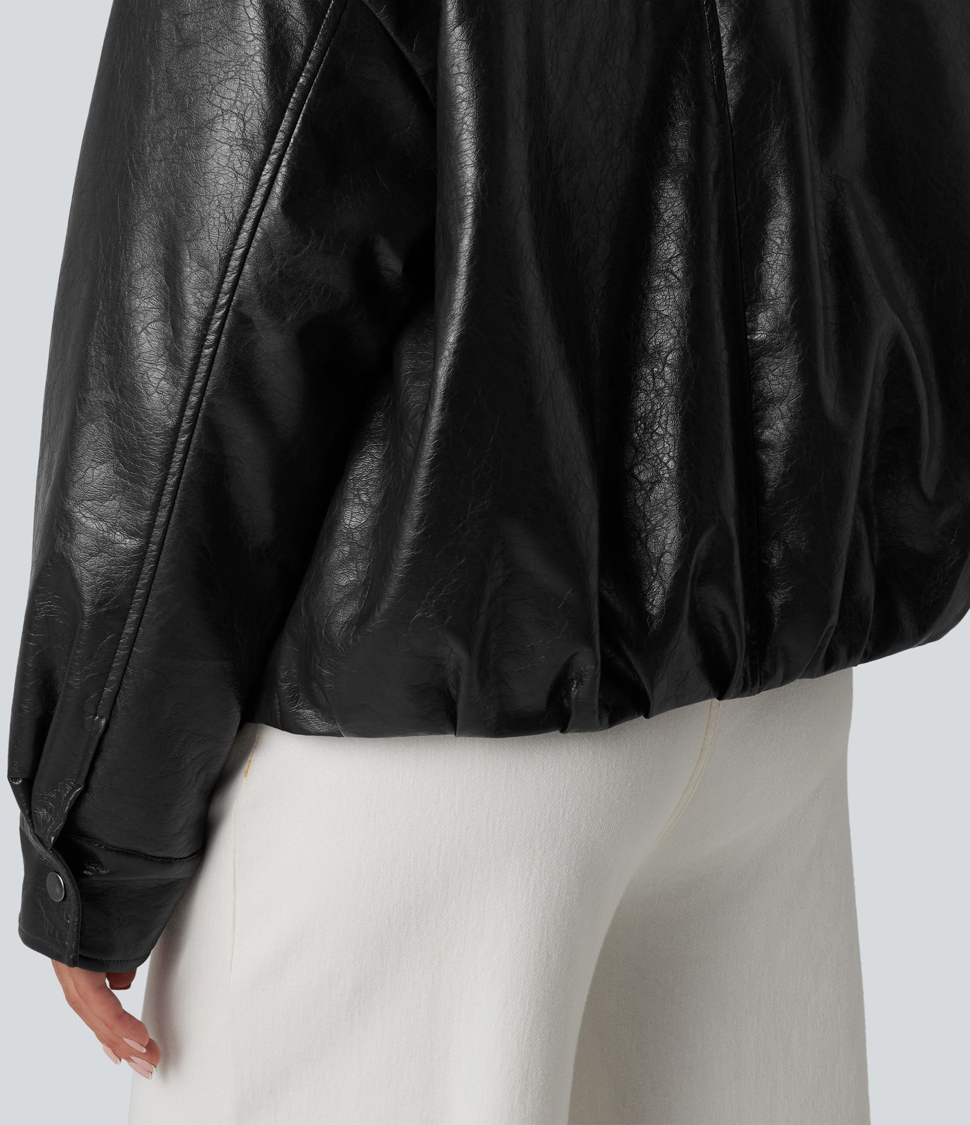 Casual faux leather jacket with faux fur collar and zip fastening with pockets