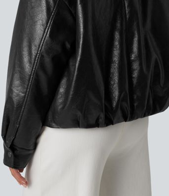 Casual faux leather jacket with faux fur collar and zip fastening with pockets