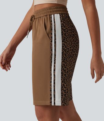 Lässige Baggyy-Shorts mit mittelhohem Bund, mehreren Taschen, Kordelzug, Leopardenmuster, Streifen und Farbblock - 25,4 cm