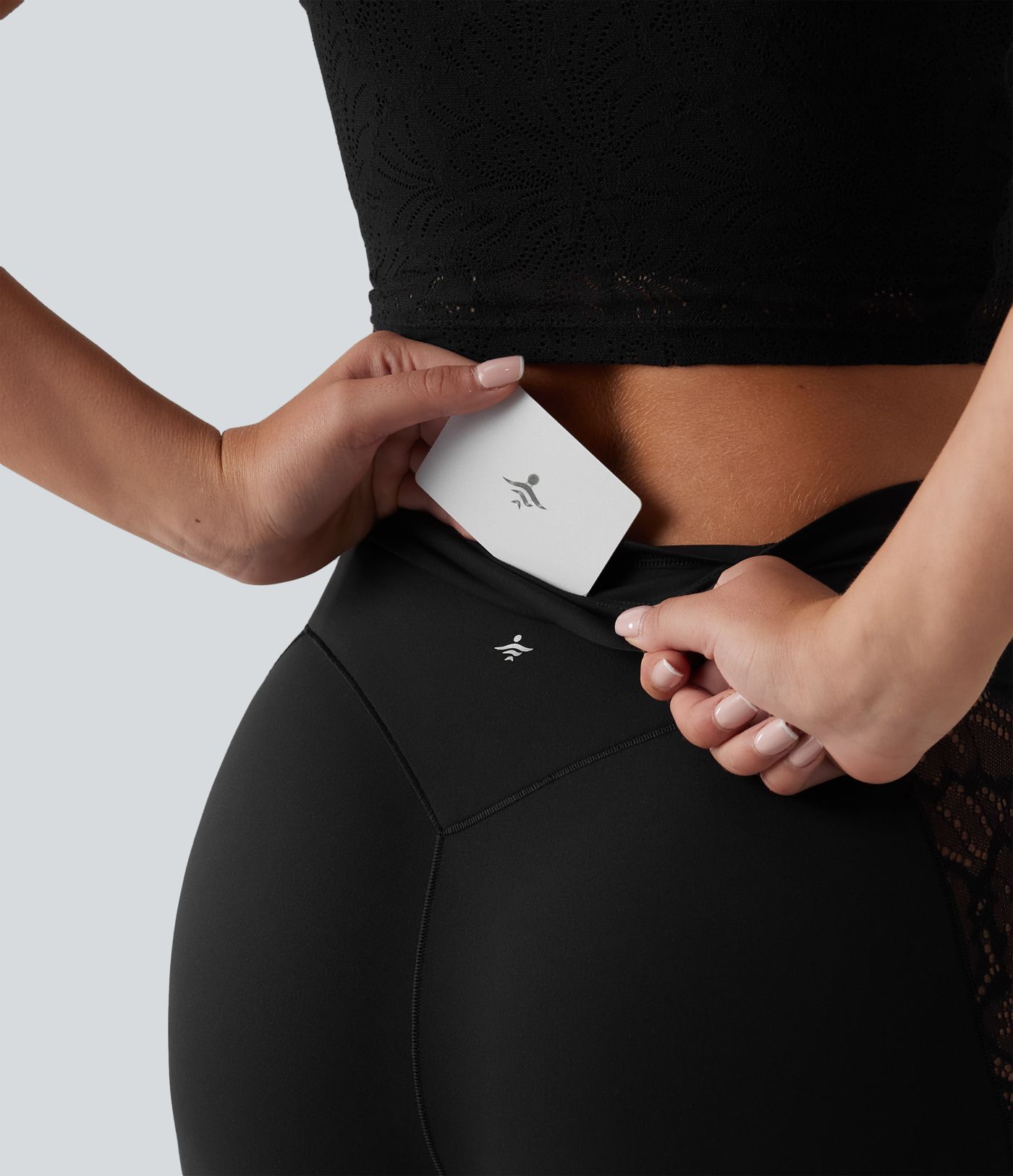 Short cycliste de yoga Halara UltraSculpt™ taille haute, gainant, en dentelle contrastée, 23 cm, avec poche