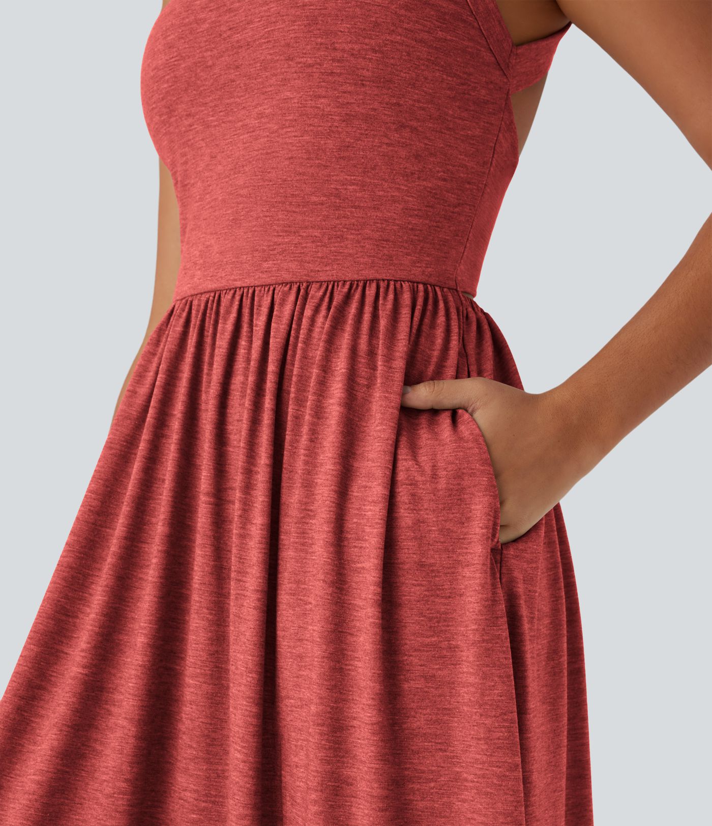 Robe longue fluide fendue avec poches latérales, dos nu et effet torsadé