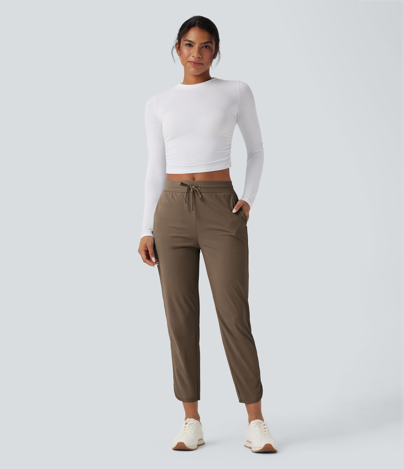 Golf-Hose mit mittelhohem Bund, Seitentaschen und schmal zulaufendem Bein - schnelltrocknend, UPF40+