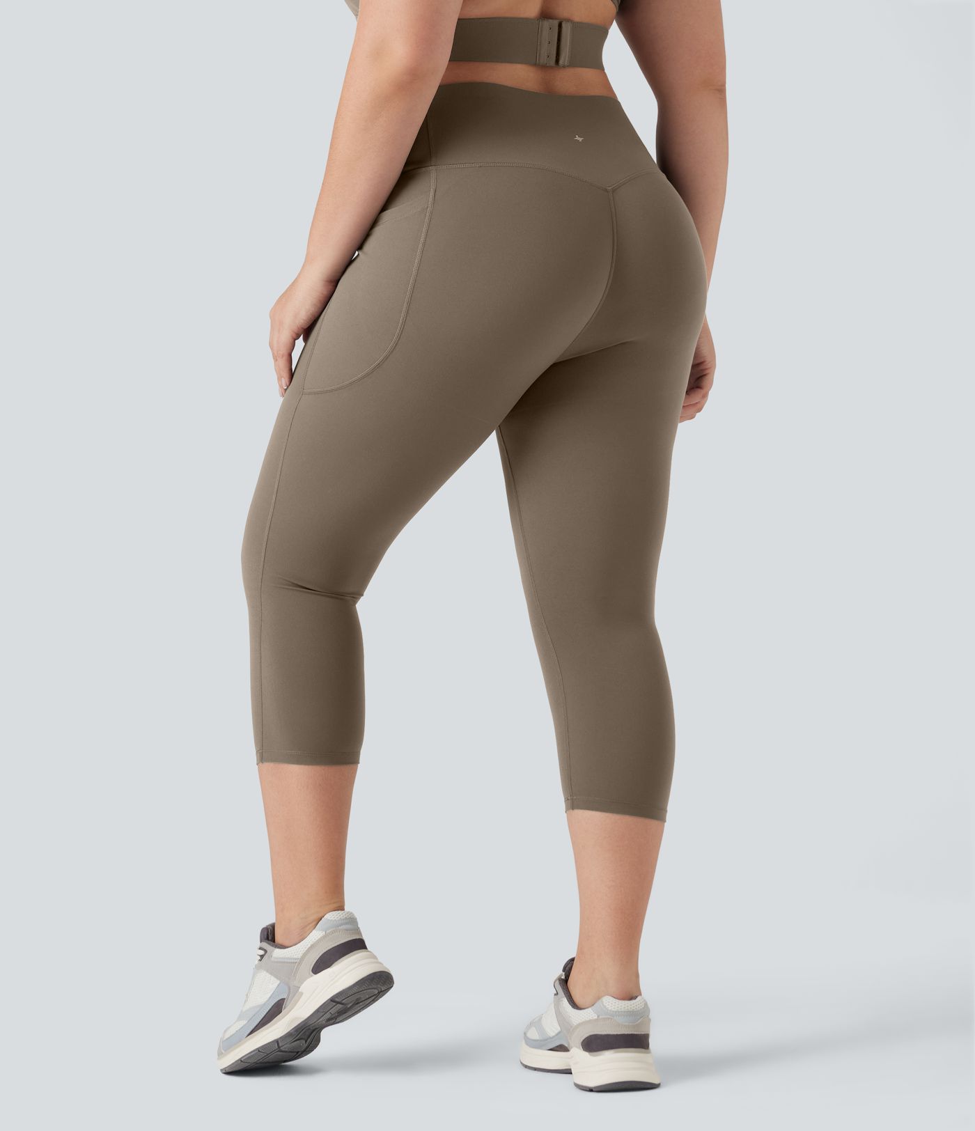 Große Größen Halara UltraSculpt™ SoCinched Capri-Trainingsleggings mit hohem Bund, poanhebend und bauchformend, mit Taschen