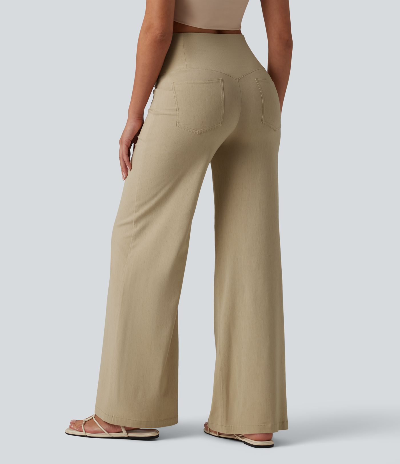 Hochgeschnittene, figurformende Freizeithose aus Stretch-Leinen mit weitem Bein und Taschen