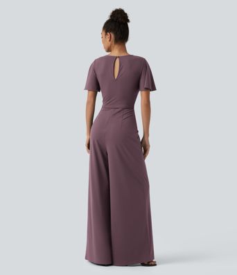 Jumpsuit mit Rundhalsausschnitt, kurzen Ärmeln, vorn zum Knoten, weitem Bein und Taschen – Easy Peezy Edition Jumpsuit mit Rundhalsausschnitt, kurzen Ärmeln, vorn zum Knoten, weitem Bein und Taschen – Easy Peezy Edition